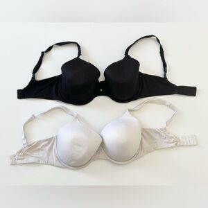 Victoria’s Secret Women's Black and White Bra Set Size 32DDD